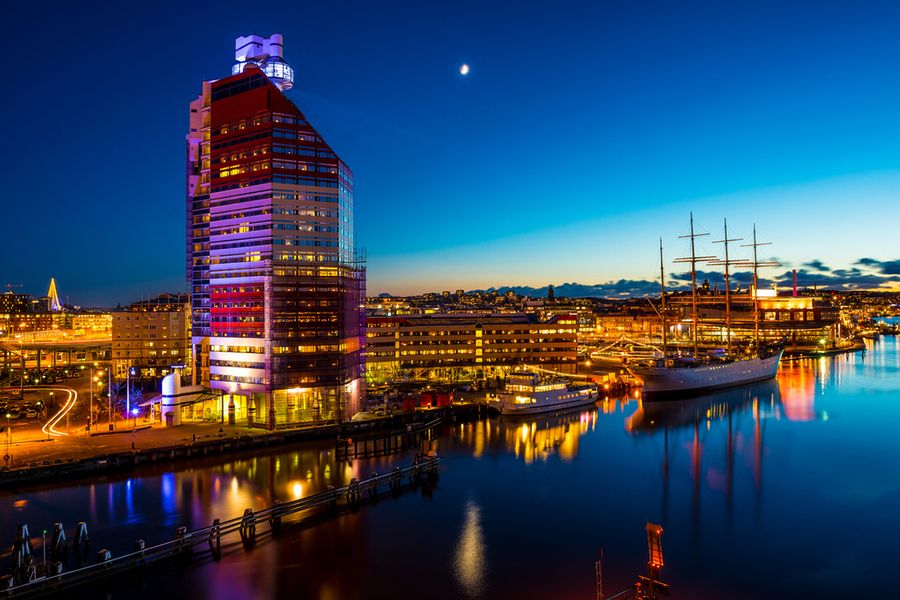 A photo of the waterfront in Gothenburg at night.